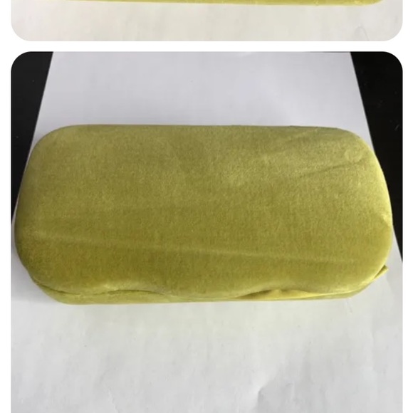 COPY - Gucci velvet hard shell eyeglass or sunglass case. - Picture 4 of 4